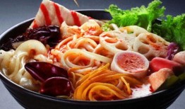 爆料大师香锅麻辣烫视频,揭秘爆料大师背后的美食传奇